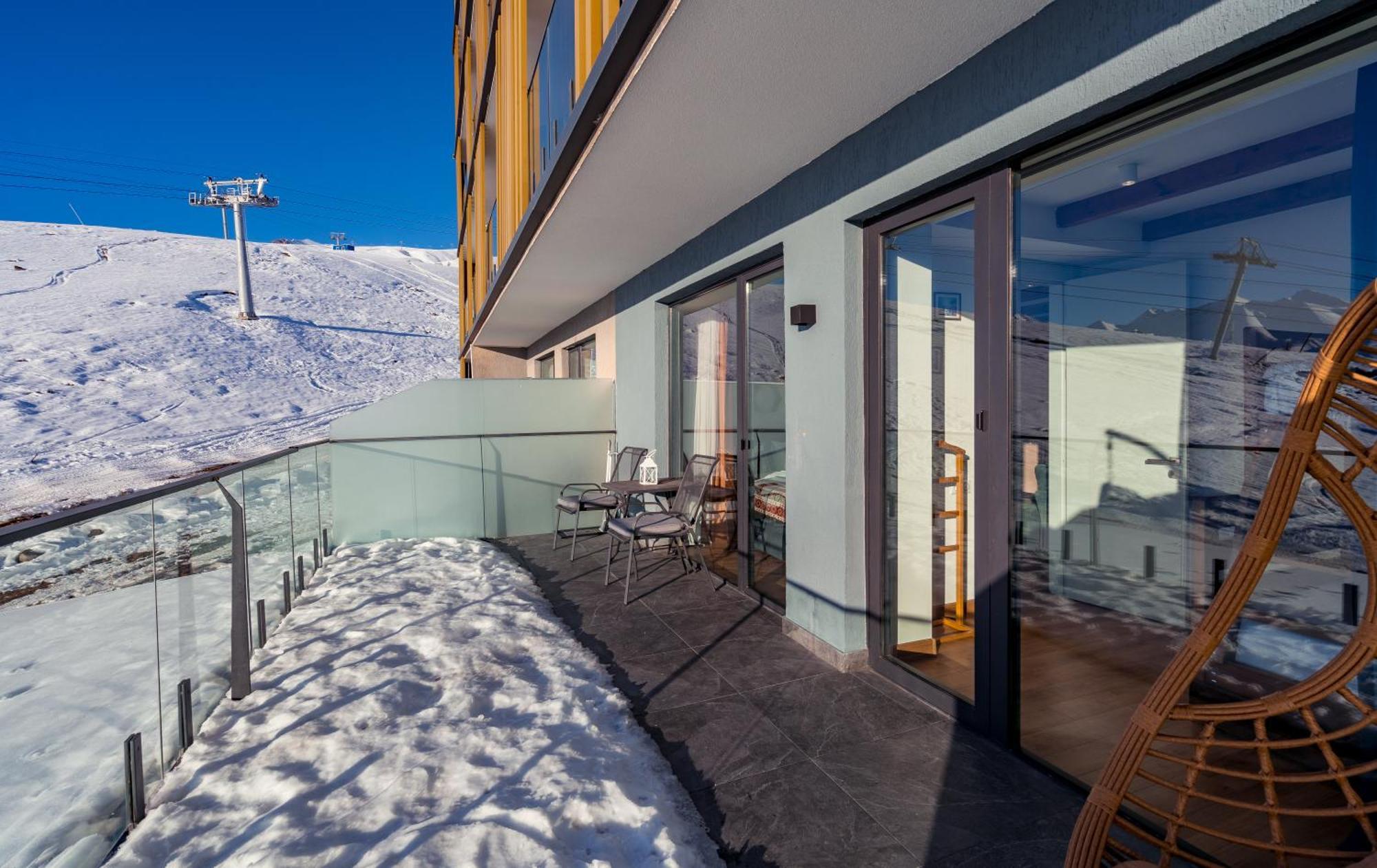 Atrium New Gudauri Lägenhet Exteriör bild